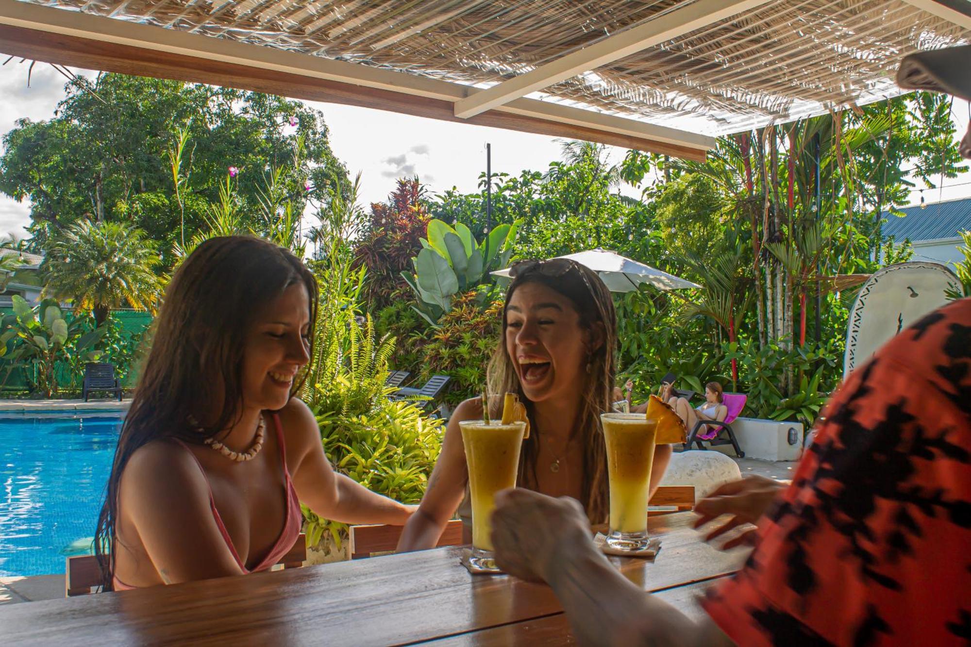 Puerto Viejo de Talamanca El Clan Hostel מראה חיצוני תמונה